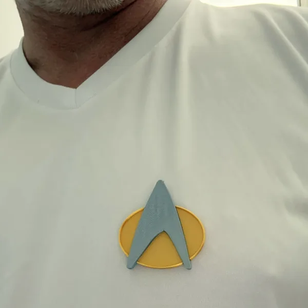 Magnetic Star Trek Starfleet insignia communicator