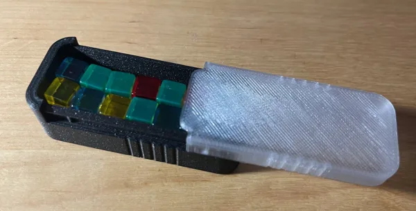 Slide Box for Quantum Board Game Cubes