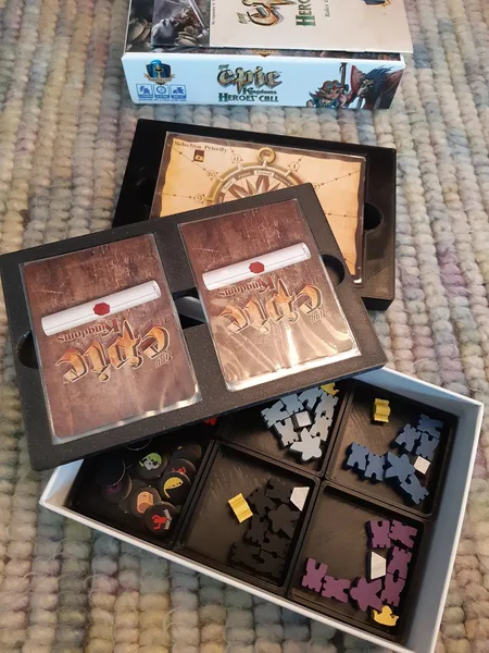 Tiny Epic Kingdoms: Heroes Call organiser (sleeved cards)
