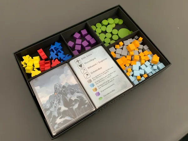 Dwarf Boardgame Insert / Organizer