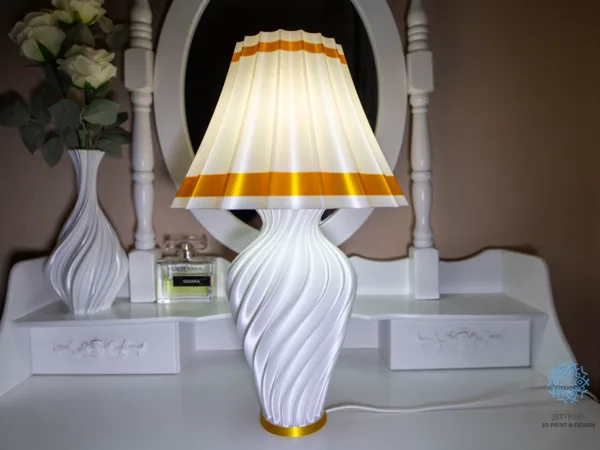 Celestia Solis 3D printed table lamp