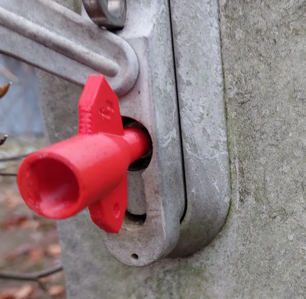 Electric (Fuse) Box Key / Klička na elektroskříň