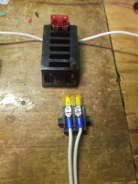 Blade Connector Fuse Holder