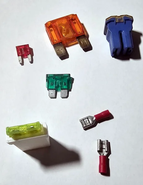 ATO Automotive Fuse Holder Spade Terminal
