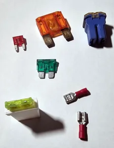 ATO Automotive Fuse Holder Spade Terminal