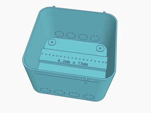 Simple 8-Slot Fuse Box for ES Circuit Breakers