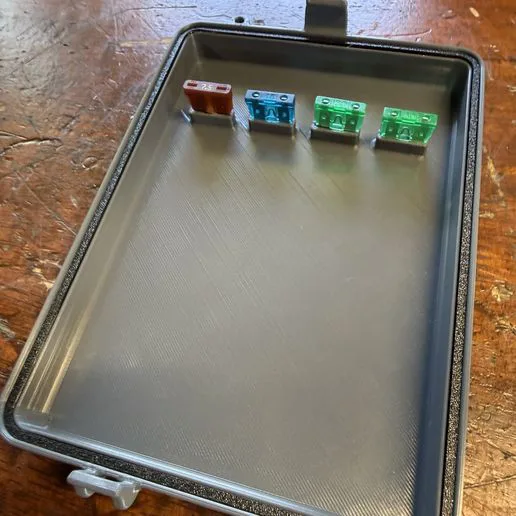 BMW E30 Strengthened Fuse Box Cover STL - Replaces P/N 61131368802