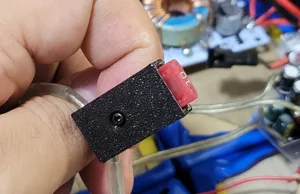 Mini Blade Fuse Holder secure by screw remix
