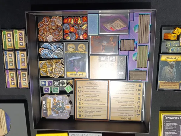 Merchants of the Dark Road Organizer Retail