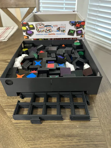 Qwirkle Board Game Insert