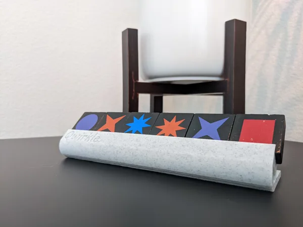 Qwirkle game tile holder