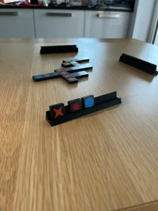 Qwirkle: Travel Edition stands | Game tile holder 