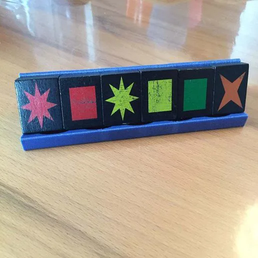 Qwirkle tiles holder