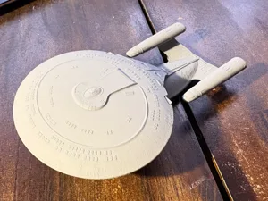 Star Trek NCC-1701-D USS Enterprise 1:4000