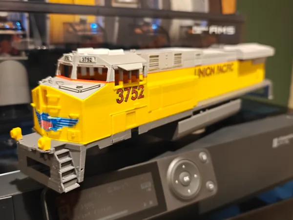 Union Pacific ES44C4 Dragon Railway