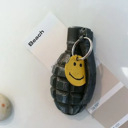 Fridge magnet grenade Bad Company