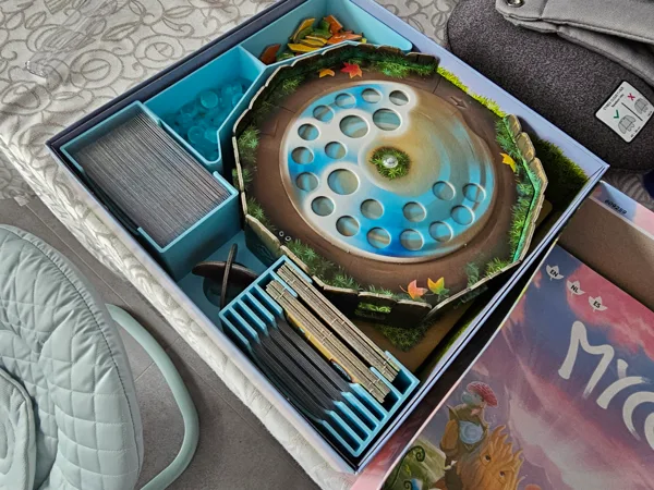 Mycelia Organizer Remix (fits Sleeved Cards)