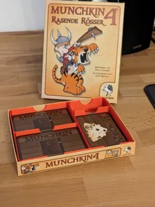 Card Box Inlay for Munchkin, Boss Monster, Smash Up and other card games.