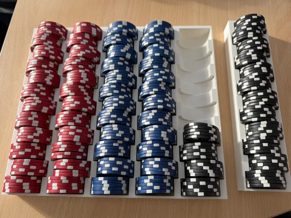 Poker chip holder for 40mm chips