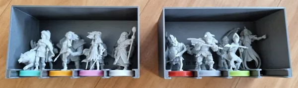 Karak - figurine holder / držák figurek