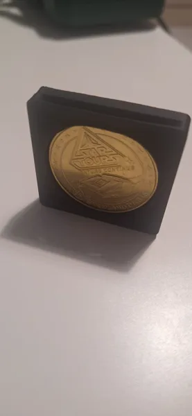 Disneyland Paris Souvenir Medallions Holder Fridge