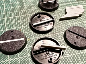 32 mm blood bowl base hole fill ( Games Worshop )