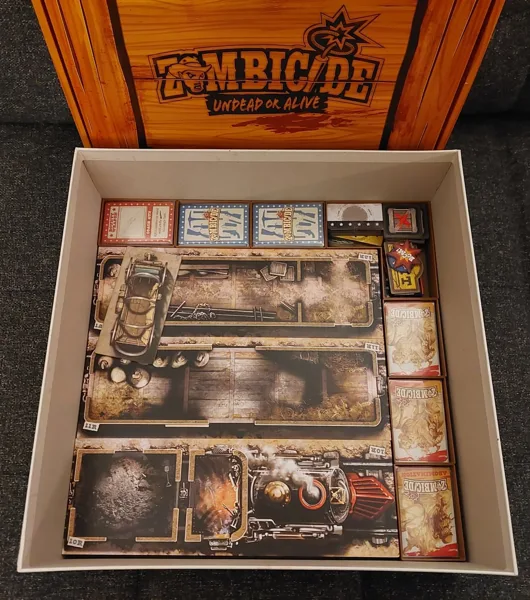 Zombicide - Undead or Alive Card and Tokens Storage