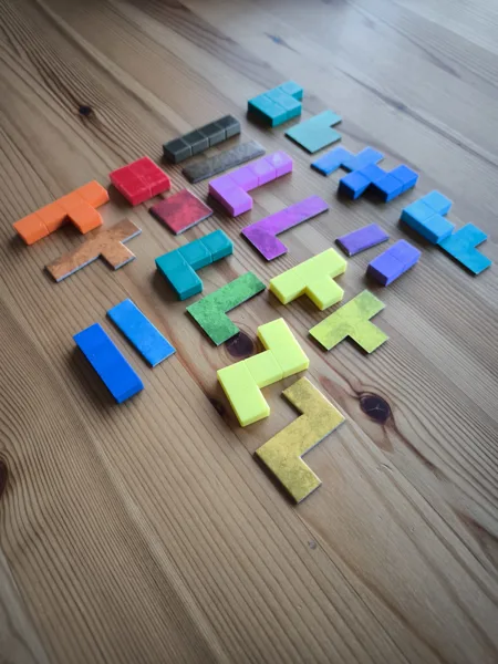 Ubongo pieces/Tokens