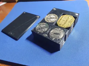 Hamburg metal coin holder
