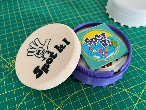 Spot It Container with Screw Lid