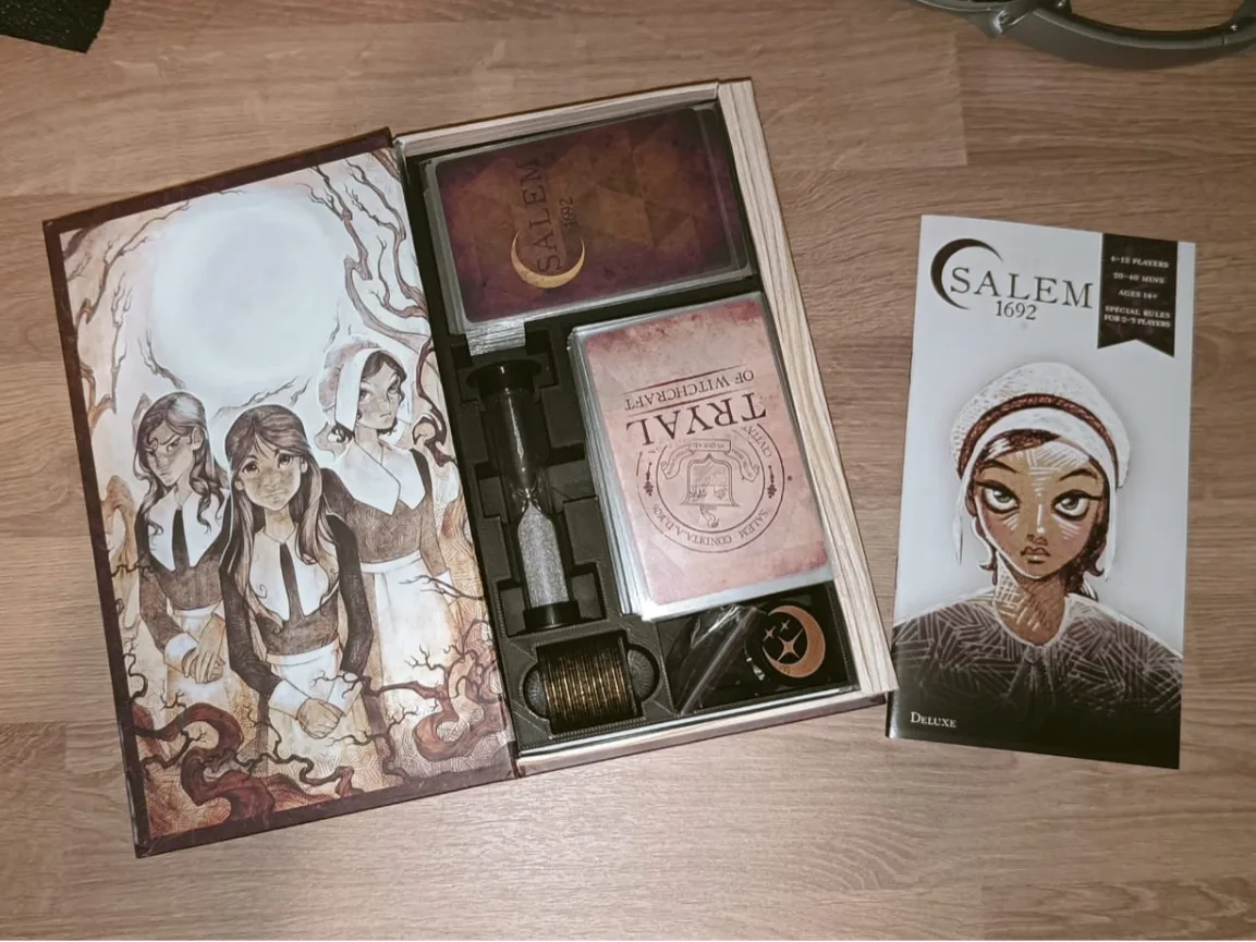 Salem 1692 insert - Sleeved cards + upgrade