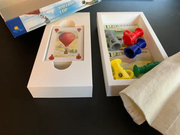 Insert organizer for Balloon Cup (fits sleeved cards)