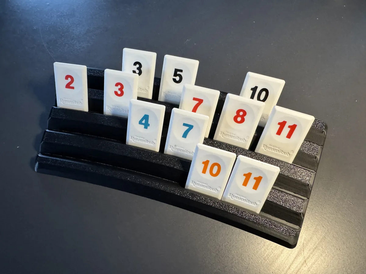 V2 - Stackable 4 Row Rummikub Tile Holder - No Support Material