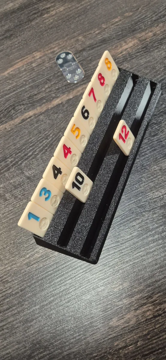Rummikub tile stand