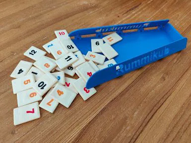 Rummikub shovel