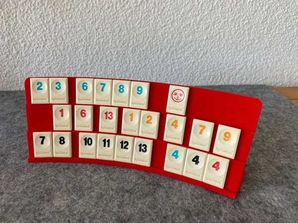 Rummikub triple bench