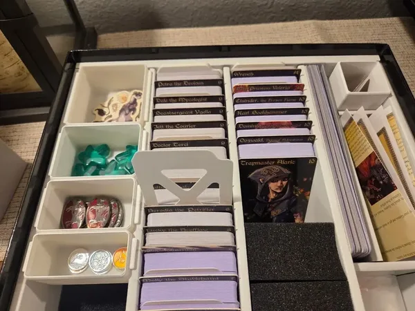 Red Dragon Inn Character Deck divider