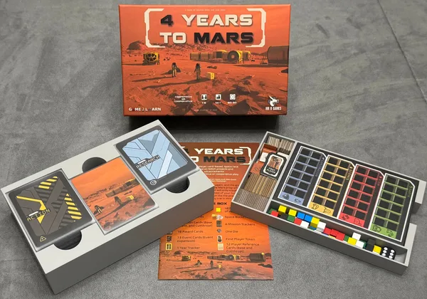 4 Years to Mars board game insert/organizer