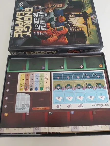 Manhattan Project: Energy Empire insert