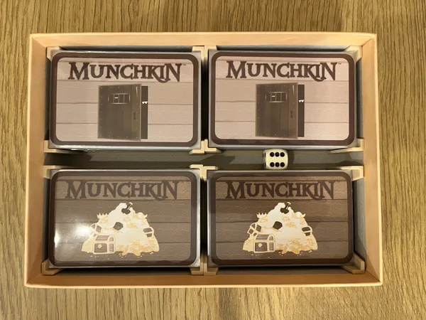 Munchkin insert for base version