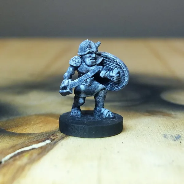 Rage Munchkin Barbarian (32mm/18mm Warrior)