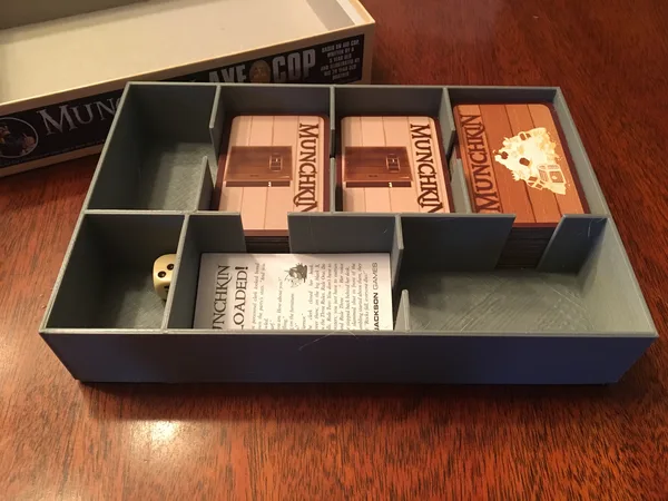 Munchkin Box Card Holder