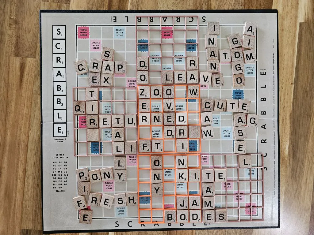 Scrabble Tiles Aligner