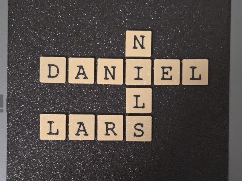 Familie Namen im Scrabble Stil