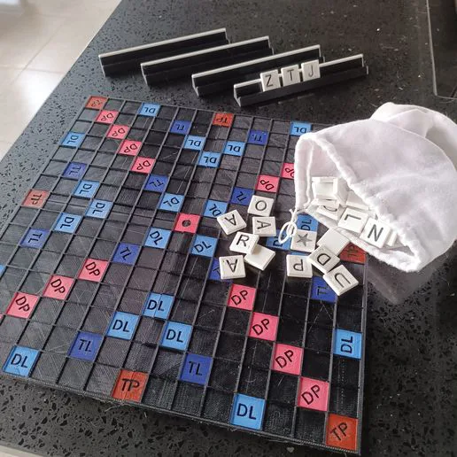 Scrabble Spanish and English version (crossword puzzle)