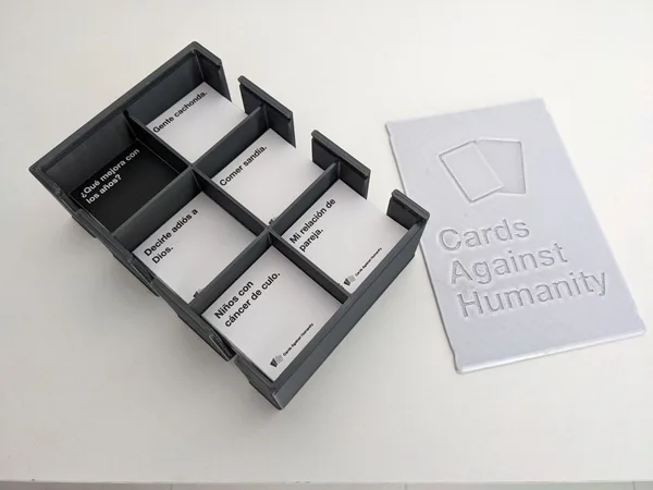 Cards Against Humanity Box (DIY edition)