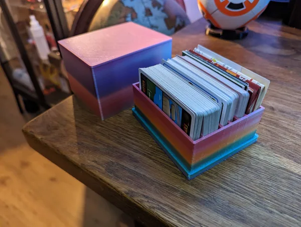 Exploding kittens box