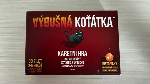 Exploding kittens + expansions insert