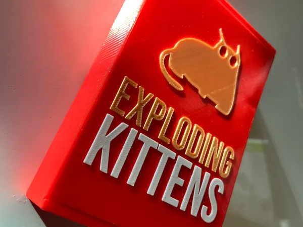 CAJA JUEGO EXPLODING KITTENS con EXTENSIONES