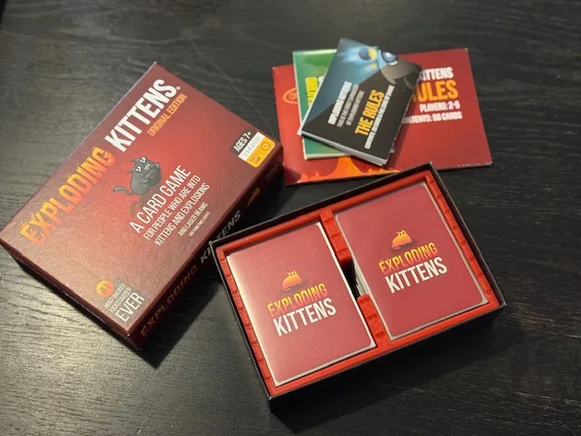 Exploding Kittens insert for sleeved cards